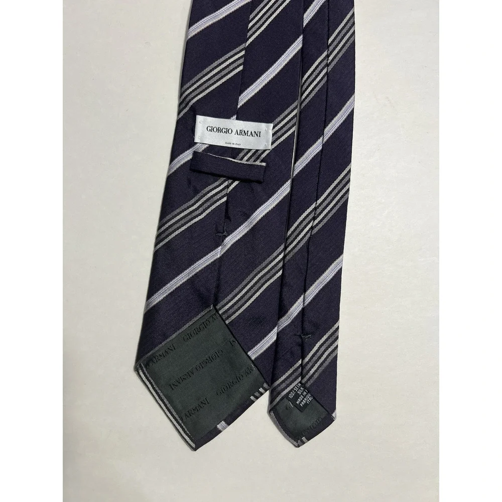 Giorgio Armani Men's Purple Striped Necktie 100% Silk Made In Italy 59.5